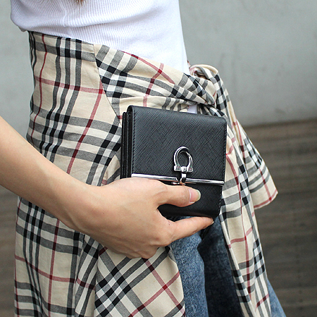 Ferragamo(��󰡸�) 22 4639 ���� ��ġ�� �ΰ� ��� ������ �̹���5 - ���̺��� �߰���ǰ
