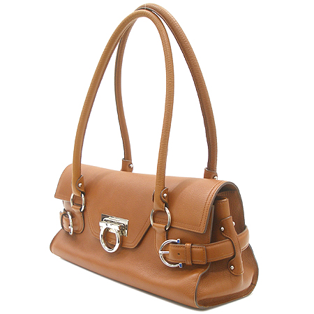 Ferragamo(��󰡸�) 21 4862 ���� ��ġ�� ����� �̹���2 - ���̺��� �߰���ǰ