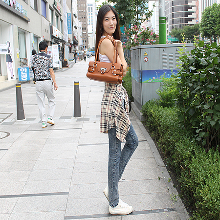 Ferragamo(��󰡸�) 21 4862 ���� ��ġ�� ����� �̹���5 - ���̺��� �߰���ǰ