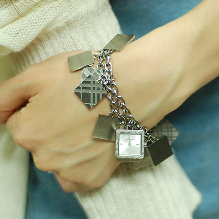 Burberry(������) BU5260 ������ ������ �ð� �̹���5 - ���̺��� �߰���ǰ