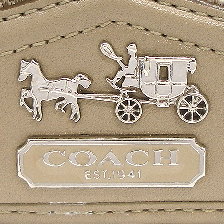 Coach(��ġ) ���� �ΰ� �ɾ�Ʈ ������ �̹���2 - ���̺��� �߰���ǰ