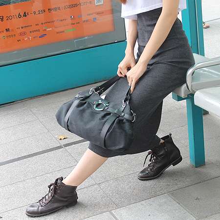 Ferragamo(��󰡸�) AU 21 8884 ��ġ�� �ΰ� ��� �к긯 ����� �̹���6 - ���̺��� �߰���ǰ