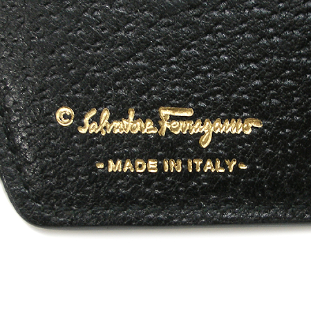 Ferragamo(��󰡸�) 66 2026 ���� ����ΰ� 8ũ����ī�� ������ �̹���4 - ���̺��� �߰���ǰ