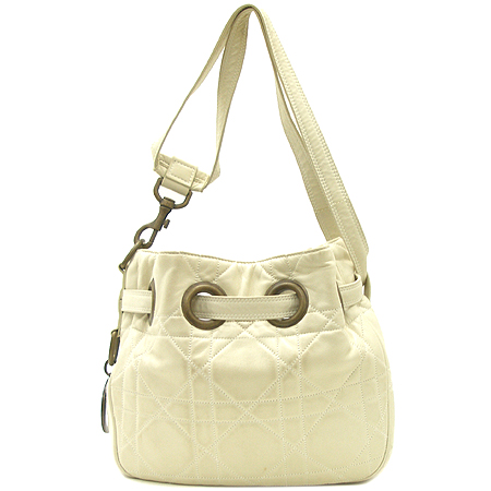 ���  �����