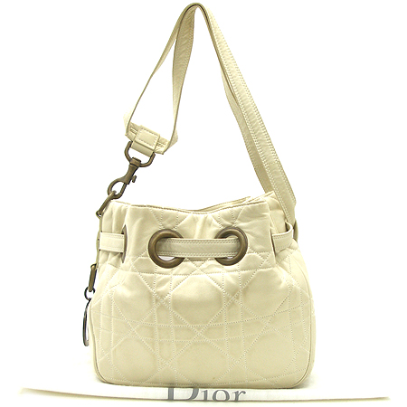 Dior(ũ����î���) ���̺��� �÷� ���� ���� ���ָӴ� ����� �̹���2 - ���̺��� �߰���ǰ