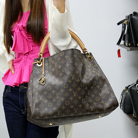 Louis Vuitton(���̺���) M40249 ���׷� ĵ���� �Ѿ� MM ����� [�б�������] �̹���6 - ���̺��� �߰���ǰ