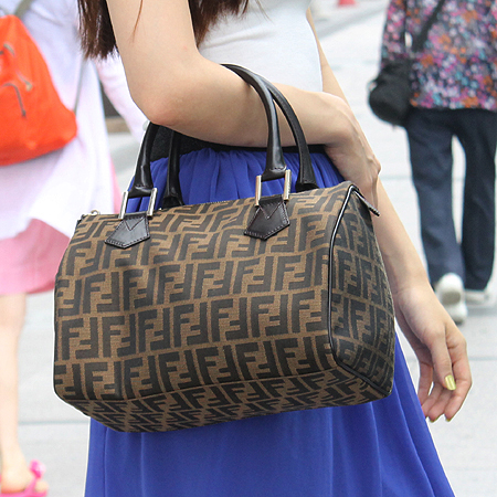 Fendi(���) 8BL104 JWU �𰡵� ������ ��Ʈ�� �̹���5 - ���̺��� �߰���ǰ