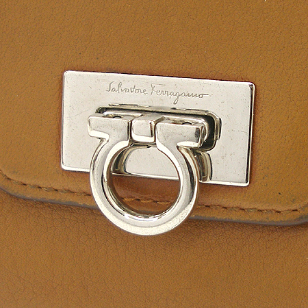Ferragamo(��󰡸�) AR 22 5773 ��ġ�� ��Ŭ ��� ���� ���� ������ �̹���3 - ���̺��� �߰���ǰ