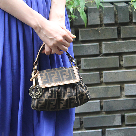 Fendi(���) 8BK042 FF �ΰ� ��ī �ڰ��� �̴� ��Ʈ�� �̹���6 - ���̺��� �߰���ǰ