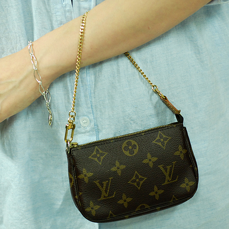 Louis Vuitton(���̺���) M58009 ���׷� ĵ���� �̴� ����Ʈ �׼����� �Ŀ�ġ�� [�б�������] �̹���5 - ���̺��� �߰���ǰ