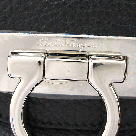 Ferragamo(��󰡸�) 21 6317. ���� ��ġ�� ����� �̹���4 - ���̺��� �߰���ǰ