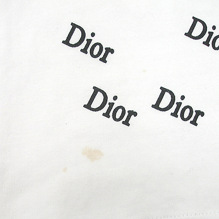 Dior(ũ����î���) �μҸ� Ƽ �̹���4 - ���̺��� �߰���ǰ