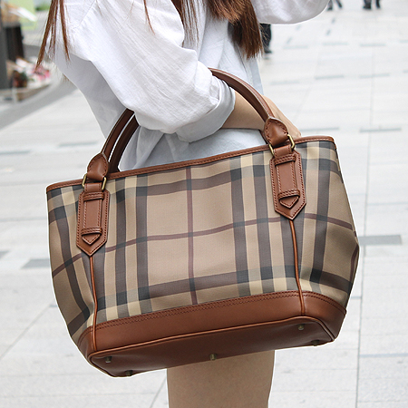 Burberry(������) LL MD MONTFORD ��� üũ �� ����� [��������] �̹���6 - ���̺��� �߰���ǰ