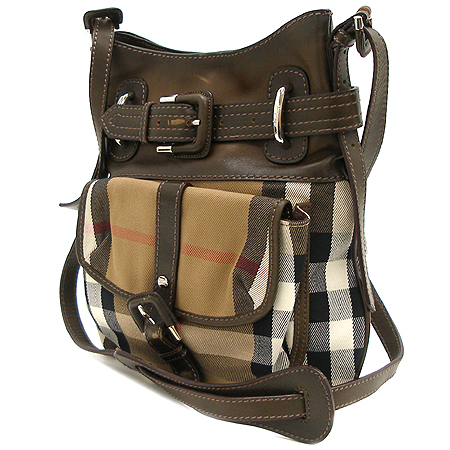 Burberry(������) ���μ� üũ �к긯 ������ ��Ʈ ��� ũ�ν��� �̹���3 - ���̺��� �߰���ǰ