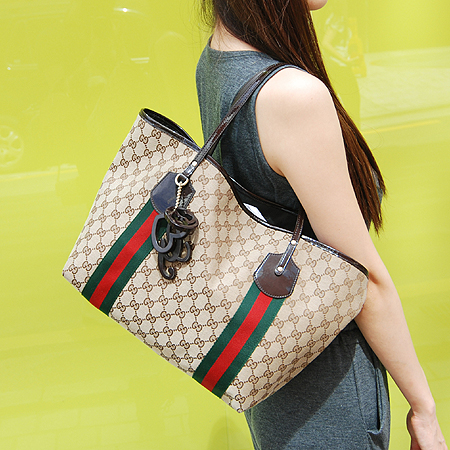 Gucci(����) 211970 GG�ΰ� �𰡵� �Ｑ��Ƽġ ����� [��������] �̹���6 - ���̺��� �߰���ǰ