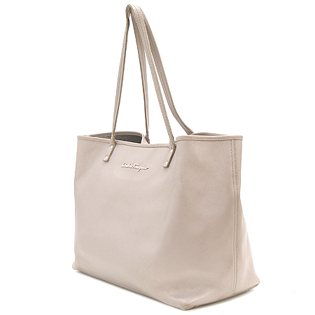 Ferragamo(��󰡸�) 21 A840 �ǹ� �� ����ΰ� ���� ����� �̹���2 - ���̺��� �߰���ǰ