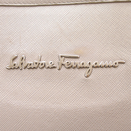 Ferragamo(��󰡸�) 21 A840 �ǹ� �� ����ΰ� ���� ����� �̹���3 - ���̺��� �߰���ǰ