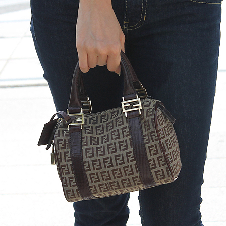 Fendi(���) 8BL071 FF�ΰ� �к긯 �̴� ������ ��Ʈ�� [�б�������] �̹���6 - ���̺��� �߰���ǰ
