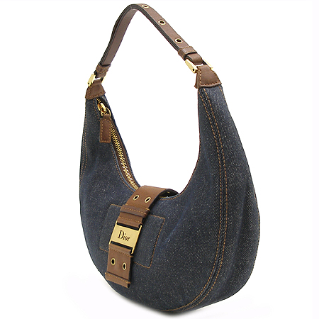 Dior(ũ����î���) ��Ż �ΰ� ���� ȣ�� ����� �̹���2 - ���̺��� �߰���ǰ