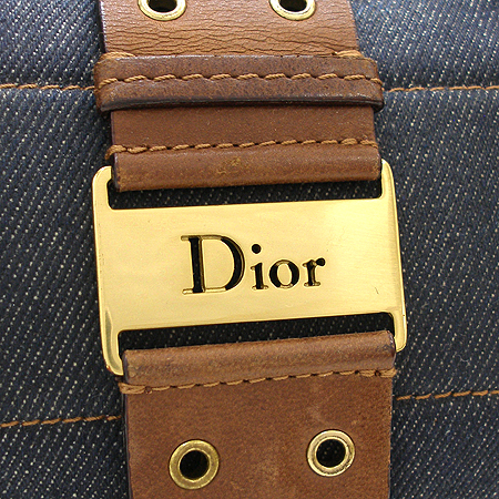 Dior(ũ����î���) ��Ż �ΰ� ���� ȣ�� ����� �̹���3 - ���̺��� �߰���ǰ
