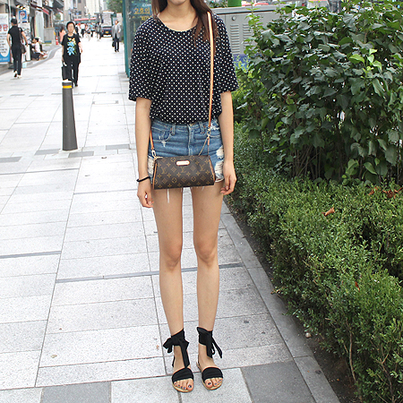Louis Vuitton(���̺���) M95567 ���׷� ĵ���� ���� Ŭ��ġ 2WAY �̹���5 - ���̺��� �߰���ǰ