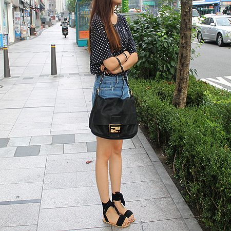 Fendi(���) 8BR638 ���� �ΰ� ��� ü�� ����� �̹���5 - ���̺��� �߰���ǰ