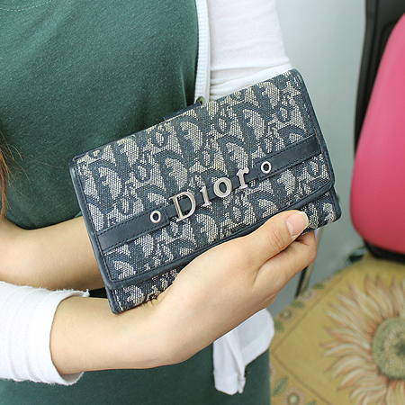 Dior(ũ����î���) �ΰ� �ڰ��� ������ �̹���5 - ���̺��� �߰���ǰ