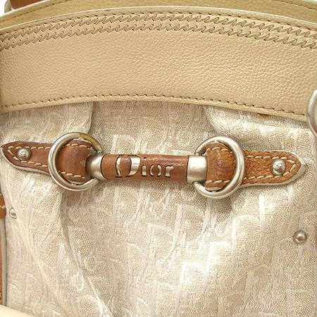 Dior(ũ����î���) JCV44547 ������ �к긯 ���� ��� ��Ʈ�� [�뱸�ݿ��纻��] �̹���4 - ���̺��� �߰���ǰ