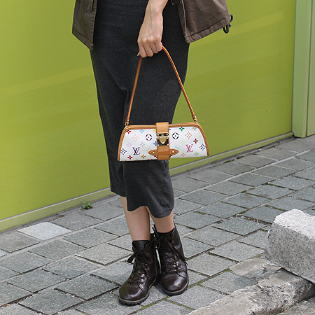 Louis Vuitton(���̺���) M40049 ���׷� ��Ƽ �÷� ȭ��Ʈ �ȸ� Ŭ��ġ�� ����� �̹���6 - ���̺��� �߰���ǰ