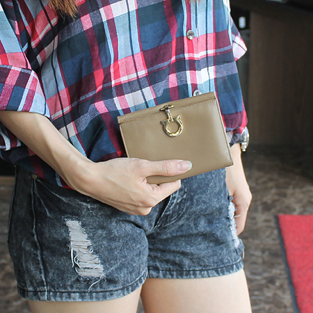 Ferragamo(��󰡸�) 22 0118 ���� ��ġ�� ��� ������ [�̾�������] �̹���5 - ���̺��� �߰���ǰ