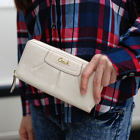 Coach(��ġ) ���� �ΰ� ��� ���̺��� ���� ¤�� ������ [�б�������] �̹���5 - ���̺��� �߰���ǰ