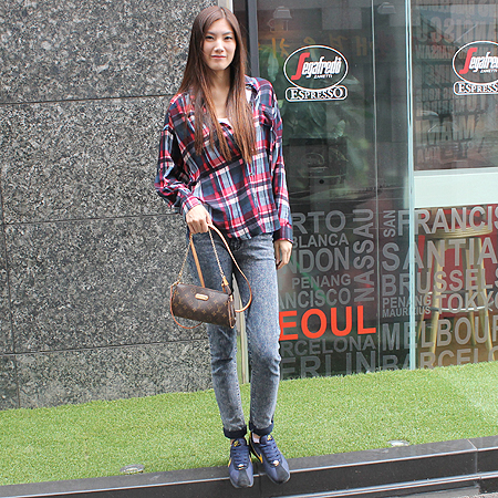 Louis Vuitton(���̺���) M95567 ���׷� ĵ���� ���� Ŭ��ġ 2WAY [��������] �̹���5 - ���̺��� �߰���ǰ