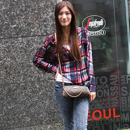 Louis Vuitton(���̺���) M95567 ���׷� ĵ���� ���� Ŭ��ġ 2WAY [��������] �̹���6 - ���̺��� �߰���ǰ