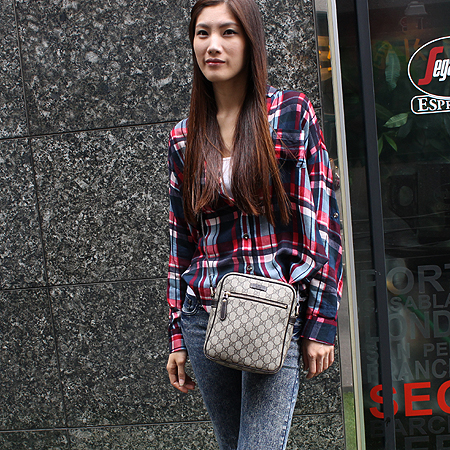 Gucci(����) 233268 GG �ΰ� PVC ũ�ν��� �̹���6 - ���̺��� �߰���ǰ