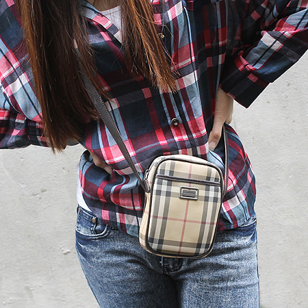 Burberry(������) ���üũ �̴� ũ�ν��� �̹���6 - ���̺��� �߰���ǰ