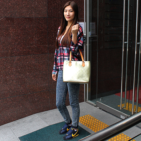 Louis Vuitton(���̺���) M91218 ���׷� ������ �޽��� ��Ʈ�� �̹���5 - ���̺��� �߰���ǰ