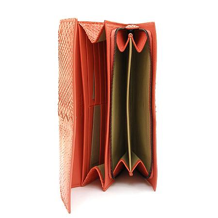 BOTTEGAVENETA (���װ�����Ÿ) 150509 2011�� ������ ���� ������ �̹���2 - ���̺��� �߰���ǰ