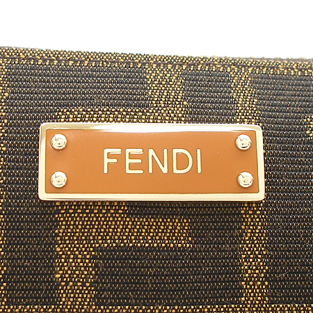 Fendi(���) 8M0263 FF �ΰ� ��ī �Ŀ�ġ �̹���3 - ���̺��� �߰���ǰ