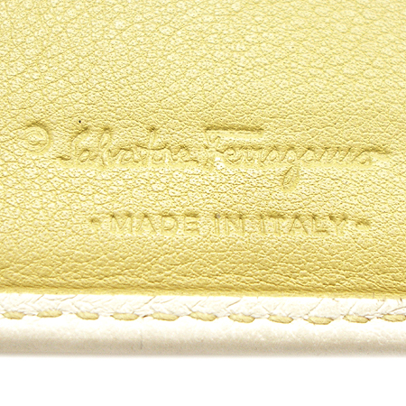 Ferragamo(��󰡸�) 22 6773 ���� ��ġ�� �ΰ� ��� ������ [�б�������] �̹���3 - ���̺��� �߰���ǰ