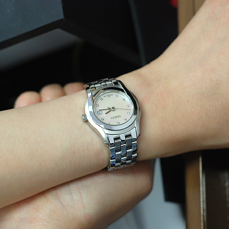 Gucci(����) YA055501 5500L 11����Ʈ �ڰ��� ��ƿ ������ �ð� [��������] �̹���6 - ���̺��� �߰���ǰ