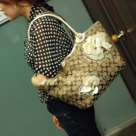 Coach(��ġ) F16176 �ñ׳��� BLEECKER FLORAL(����Ŀ �÷ζ�) ��Ʈ�� �̹���5 - ���̺��� �߰���ǰ