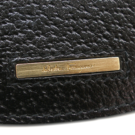 Ferragamo(��󰡸�) 66 2026 ���� ����ΰ� 8ũ����ī�� ������ �̹���2 - ���̺��� �߰���ǰ
