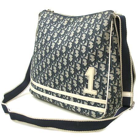 Dior(ũ����î���) �ΰ� PVC ���̴�Ʈ ��Ƽġ ũ�ν��� �̹���3 - ���̺��� �߰���ǰ