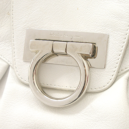 Ferragamo(��󰡸�) 21 7338 ���� ��ġ�� �ΰ� ��� ȭ��Ʈ ���� ��Ʈ�� [�̾�������] �̹���4 - ���̺��� �߰���ǰ
