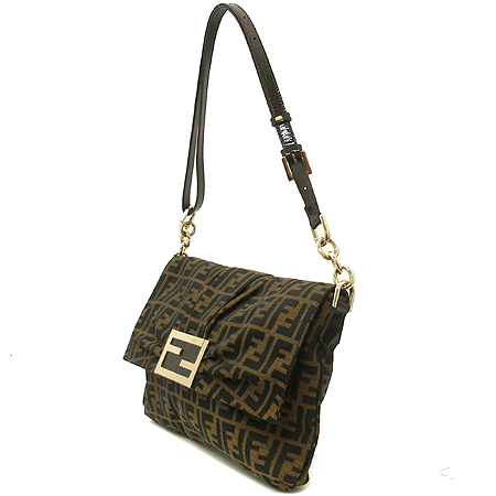 Fendi(���) 8BT163 ���� FF�ΰ� �ڰ��� ��ī �簢 ����� �̹���2 - ���̺��� �߰���ǰ