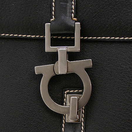 Ferragamo(��󰡸�) 21 2420 ���� ��ġ�� �ΰ� ��� ���� ���� ����� [�б�����������2ȣ��] �̹���4 - ���̺��� �߰���ǰ