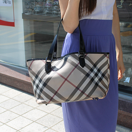 Burberry(������) HBN394 �� ���üũ PVC ���� �����+�Ŀ�ġ [��������] �̹���6 - ���̺��� �߰���ǰ