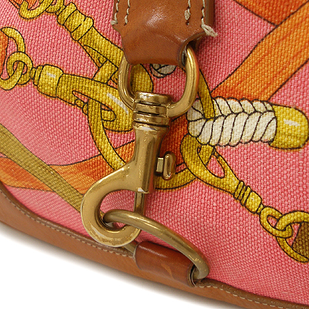 MiuMiu(�̿�̿�) ���� ��Ƽġ ���� ��Ŭ ����� �̹���3 - ���̺��� �߰���ǰ