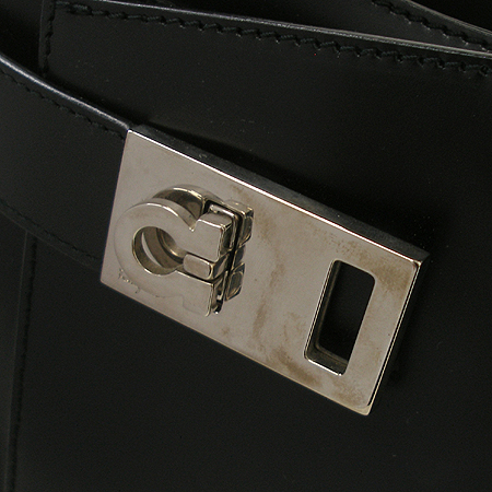 Ferragamo(��󰡸�) 21 0170 ���� ��ġ�� ����� �̹���4 - ���̺��� �߰���ǰ