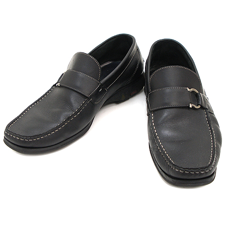 Ferragamo(󰡸) Ż ġ     